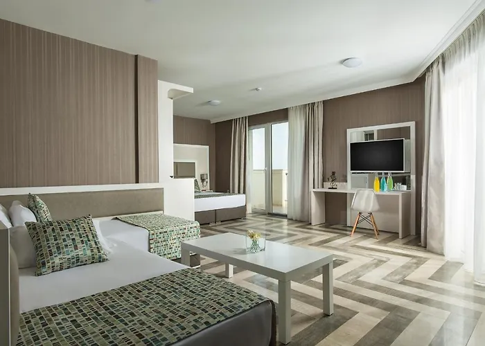 Marina White Sands 3*